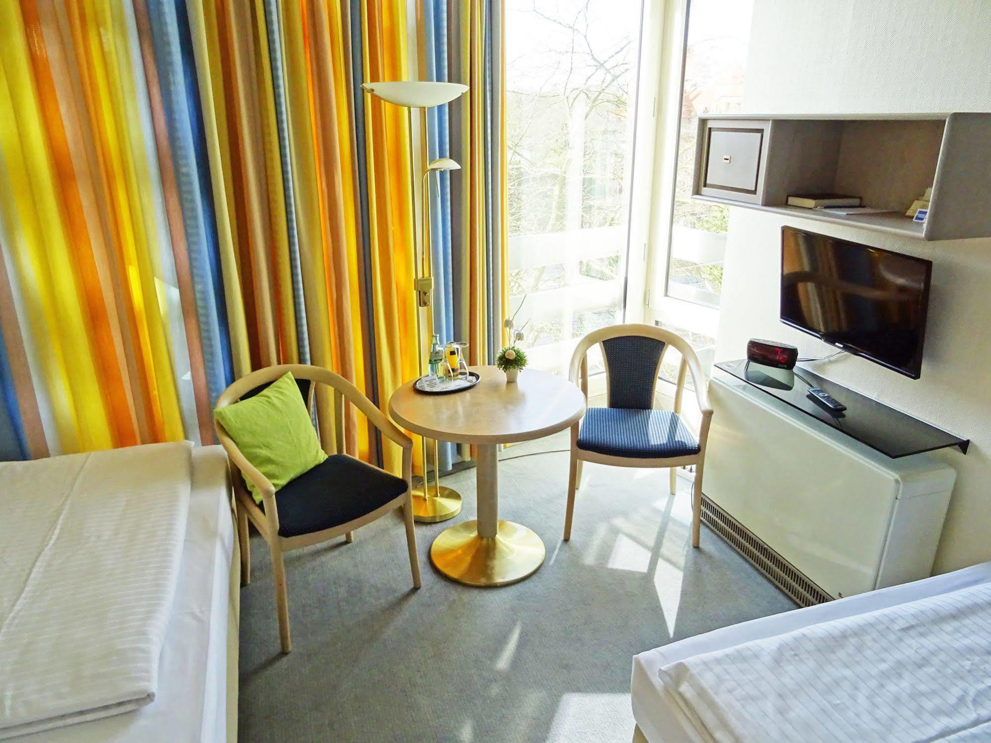 Jugendgaestehaus St.-Michaels-Heim Berlino Esterno foto